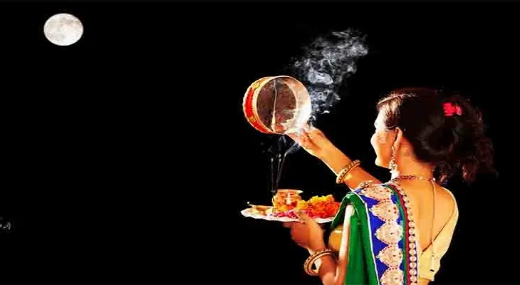 Karva Chauth 2024 : इस बार पूजा के लिए सिर्फ सवा घंटे का शुभ मुहूर्त, जानिए कब होगा चंद्रोदय
