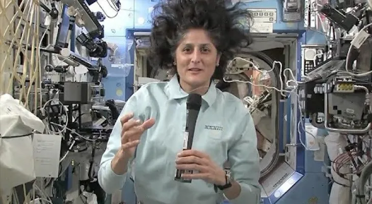 Sunita Williams: सुनीता विलियम्स ने भेजी अंतरिक्ष से दिवाली की बधाई