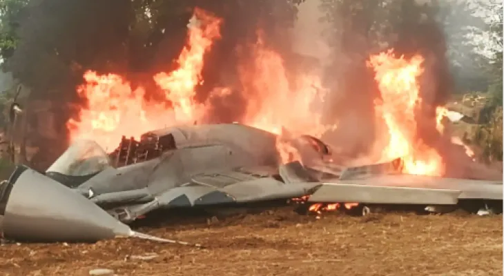 Agra Plane Crash: आगरा में एयरफोर्स का मिग- 29 विमान हुआ क्रैश, जानें पायलट ने कैसे बचाई अपनी जान