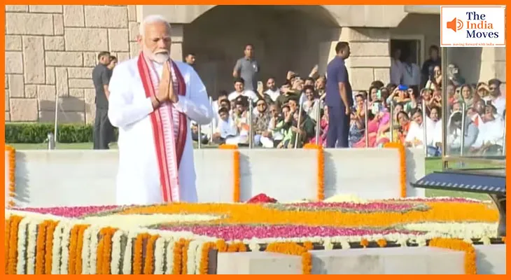 महात्मा गाँधी की 156 वीं जयंती आज,  PM मोदी ने राजघाट पर दी श्रद्धांजलि
