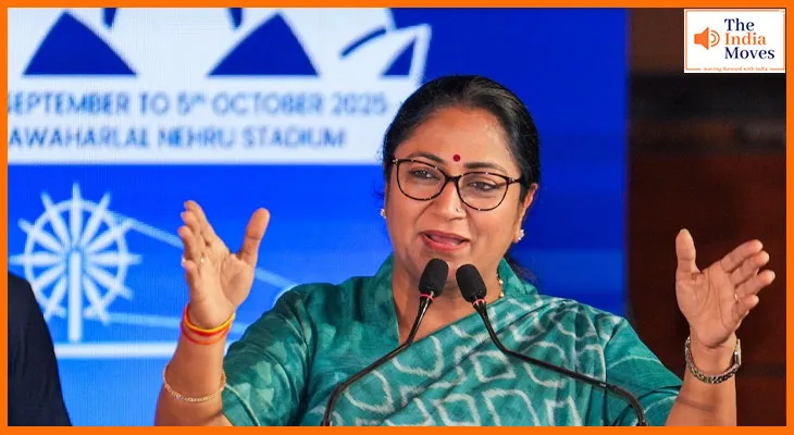 सीएम रेखा गुप्ता की अधिकारियों को सख्त चेतावनी, रिपोर्ट में देरी पर होगी कार्रवाई