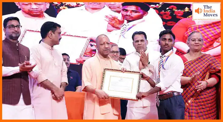 यूपी में छात्रों को दीपावली से पहले बड़ा तोहफा, सीएम योगी ने किया छात्रवृत्ति ट्रांसफर का ऐलान