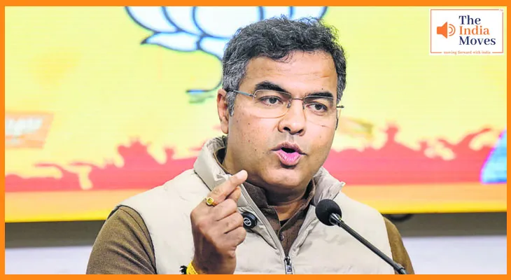 Delhi Monsoon Update: भारी बारिश से जलभराव, हाफ पैंट में ग्राउंड पर उतरे Minister Parvesh Verma