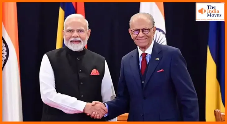 वाराणसी दौरे पर पीएम मोदी, आज मॉरीशस के प्रधानमंत्री से मुलाकात