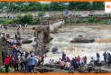 पुणे में इंद्रायणी नदी पर पुल गिरा, 20-25 पर्यटकों के बहने की आशंका